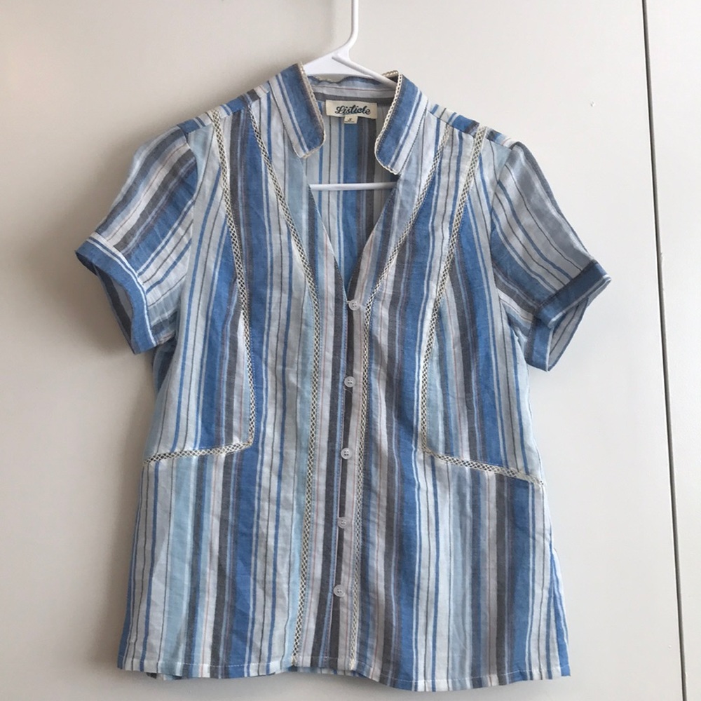 Trendy blue called to surf top